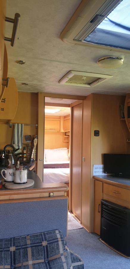 Self Contained Holiday Home Caravan コーシャム エクステリア 写真