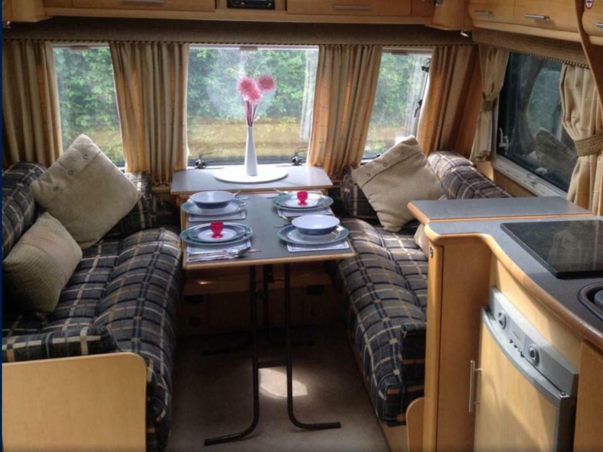 Self Contained Holiday Home Caravan コーシャム エクステリア 写真